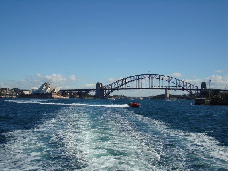 Das Opern Haus mit Harbour-Bridge am 18.06.2008, Sydney, NSW.