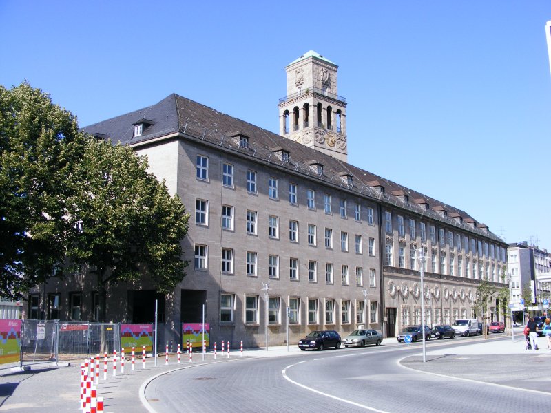 Das Rathaus mit dem Rathausturm