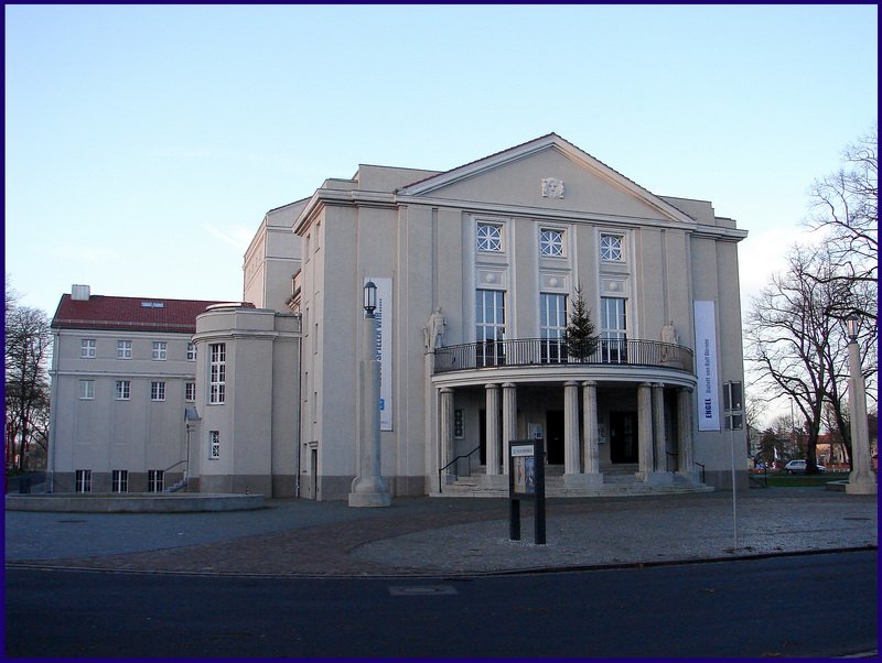Das rekonstruierte Theater von Stralsund.  Dezember 2008