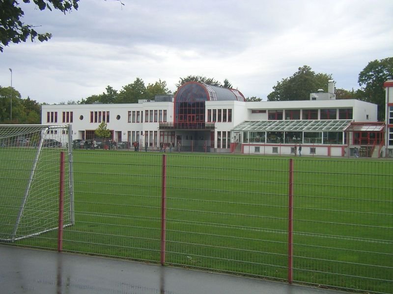 Das Trainingsgelnde des FC Bayern in der Sbener Strae.