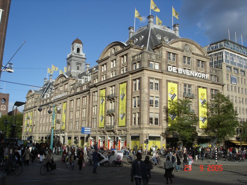 De Bijenkorf auf der Dam in Amsterdam