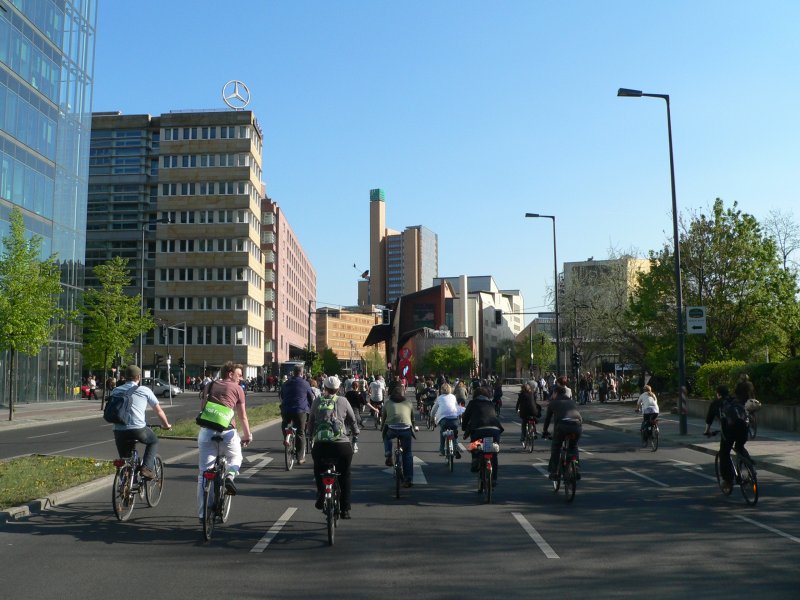 Demonstration Stop A100 am Potsdamer Platz, 19.4.2009