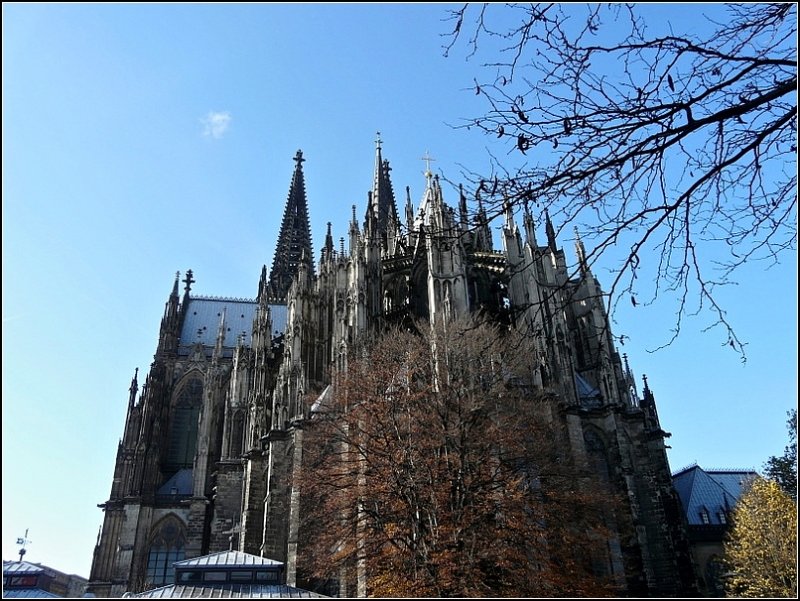 Der Dom in Kln aus einem etwas anderen Blickwinkel fotografiert am 08.11.08. (Jeanny) 