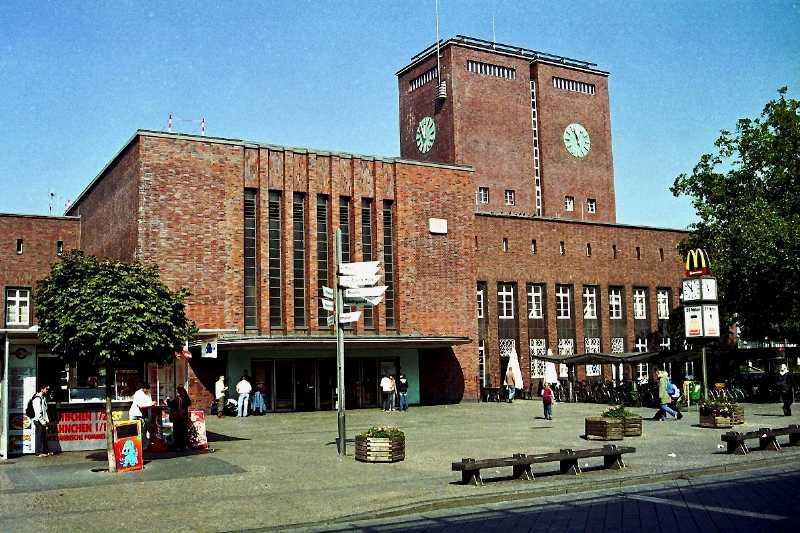 Der Hauptbahnhof von Oberhausen, erbaut 1929/30 (14. September 2007)