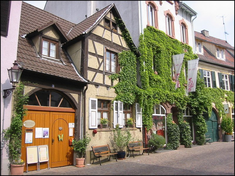 Der Karlsruher Stadtteil Durlach ist wesentlich lter als die Karlsruher Innenstadt. Hier findet man auch eine richtige Altstadt mit Fachwerkusern. (10.05.2006)