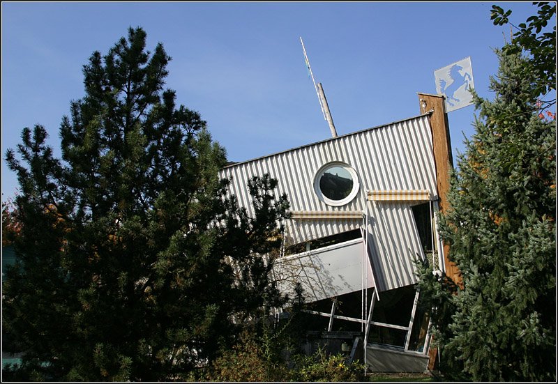 Der Kindergarten Luginsland soll an ein Schiff erinnern. 11.10.2008 (Matthias)