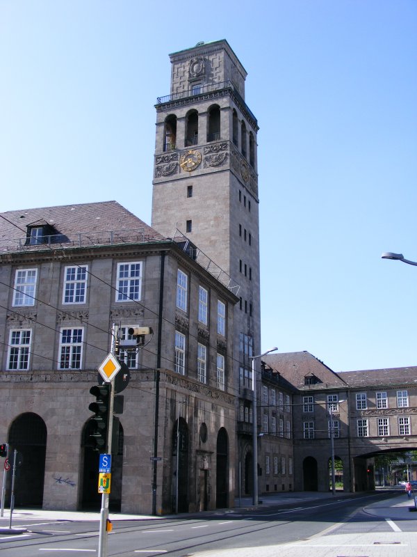Der Turm des Rathauses