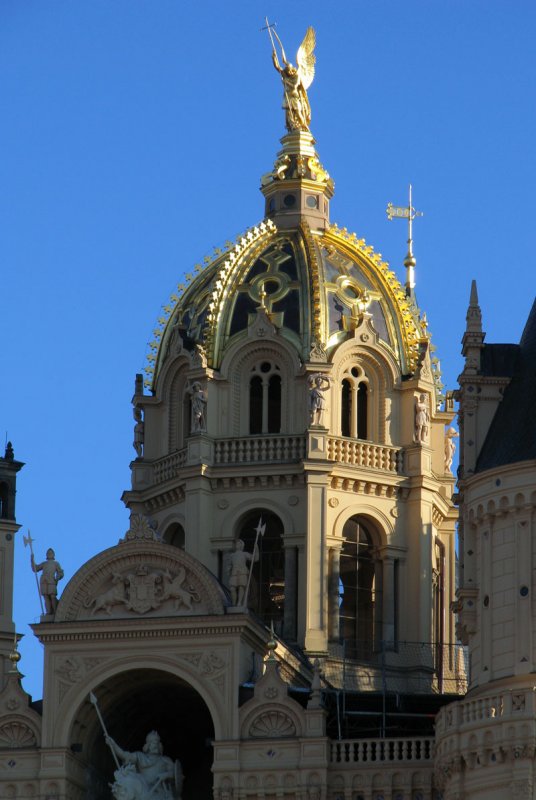 Detail vom Schloss Schwerin, Sitz der Landesregierung Meck-Pomm; 20.10.2008
