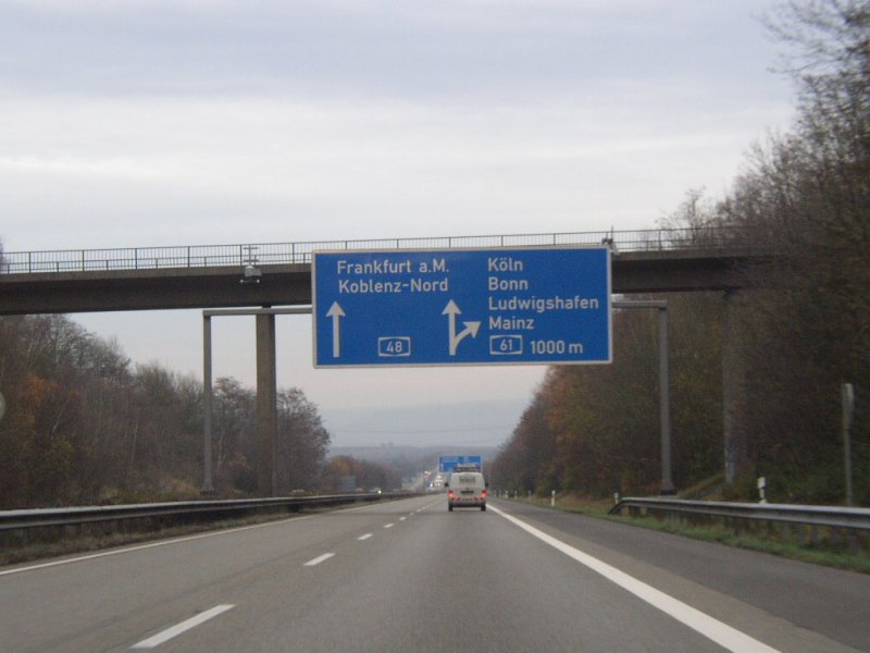Die A 48 in Richtung Koblenz, kurz vor der Ausfahrt zur A 61 richtung Köln, Ludwigshafen, ...! 20.11.07