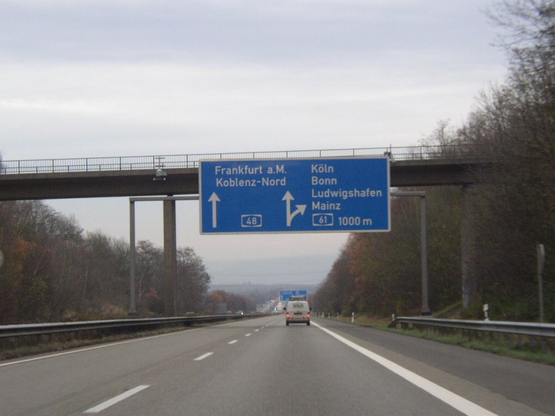 Die A 48 in Richtung Koblenz, kurz vor der Ausfahrt zur A 61 richtung Kln, Ludwigshafen, ...! 20.11.07