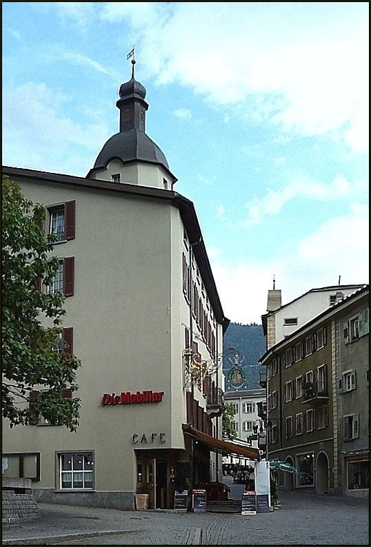 Die alte Simplonstrasse in Brig mit dem excellenten Restaurant Angleterre im Vorgrund fotografiert am 31.07.08. (Jeanny)   