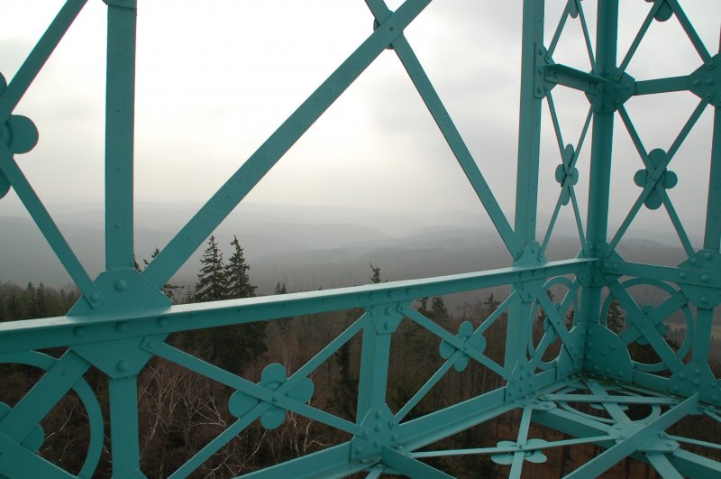 Die Aussicht ab dem Doppelkreuzes vom dem Josephskreuz auf dem Auerberg, nur einige Kilometer von Stolberg (Harz) entfernt. 
20.02.2007