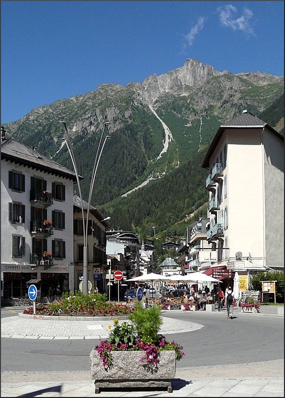 Die Avenue Michel Croz in Chamonix Mont Blanc. 03.08.08 (Jeanny)