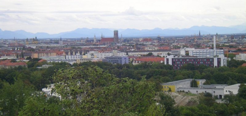 Die bayrische Landeshauptstadt vom Olympiaberg aus gesehen.