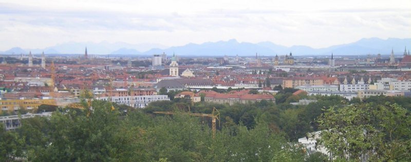 Die bayrische Landeshauptstadt vom Olympiaberg aus gesehen.