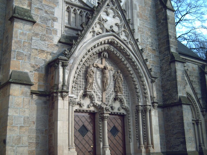 Die Eingangspforte zum Kloster St. Franziskus und Antonius