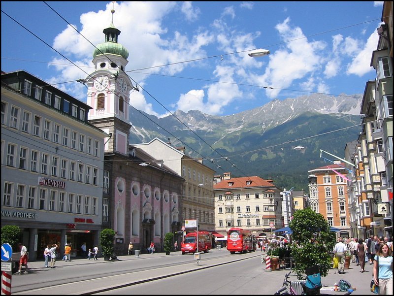 Die Innenstadt von Innsbruck im Juli 2004.