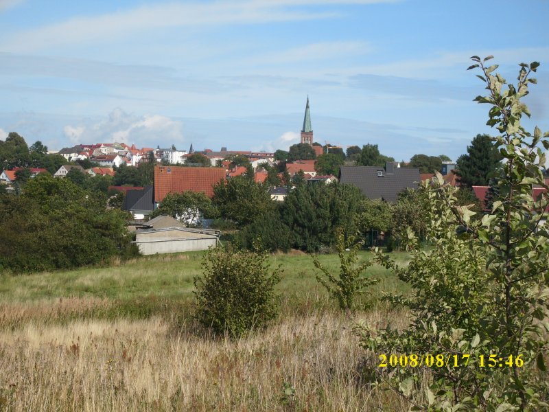 Die  Inselhauptstadt  Bergen/Rgen mit der St.Marien Kirche am 17.08.2008.