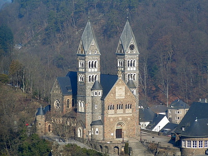 Die Pfarrkirche von Clervaux (Luxemburg). 03.03.04