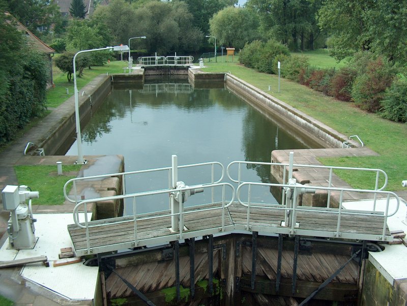 Die Schleuse Laucha - bekannt bei allen Wasserwanderern 