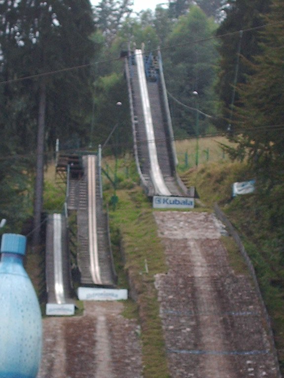 Die Skischanze waren einst ein Symbol fr Wisla in Polen. Jetzt aber, wo die neue Schanze gebaut wird, wird sie den Symbol fr Wisla bernehmen.