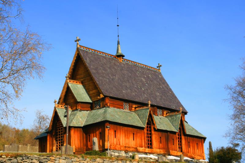 Die Stabkirche von Reinli stammt aus dem Jahr 1237. Reinli, 10.10.2009