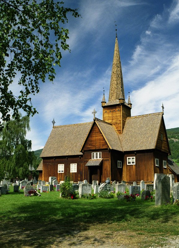 Die Stabkirche in Vagamo; Juli 2005.