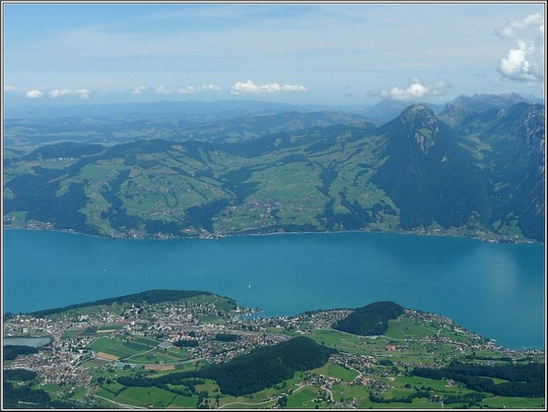 Die Stadt Spiez von Niesen Kulm aus fotografiert am 29.07.08. (Jeanny)