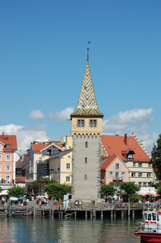 Dieses schne Trmchen steht in Lindau am Bodensee. Aufgenommen am 12.8.2009.