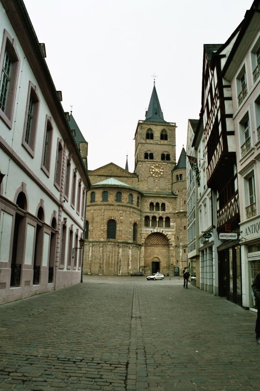 Dom in Trier - von hier aus geht es in die kleinen Gassen von Trier