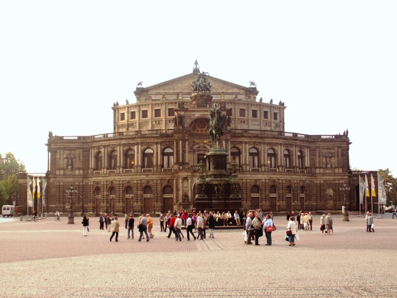 DRESDEN, 19.09.2006, Blick auf die Semperoper