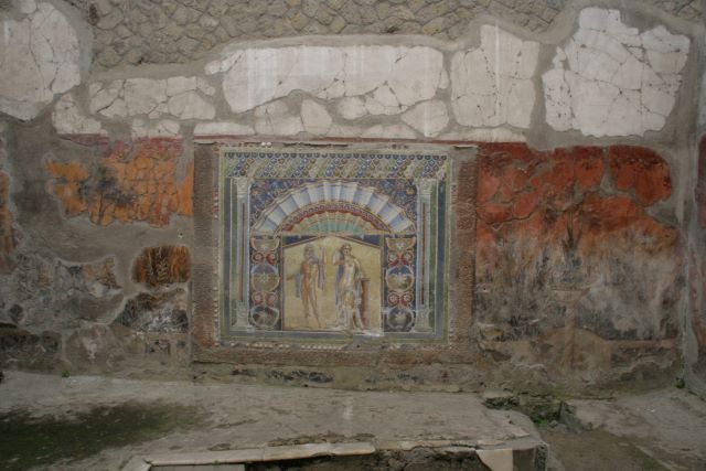 Durch den bis zu 1900 Jahre hermetischen Verschluss blieben viele Wandmalereien der Villen konserviert und sind heute ein einzigartige Ensemble rmischer Kunstwerke, fr die Herculaneum weltberhmt ist.