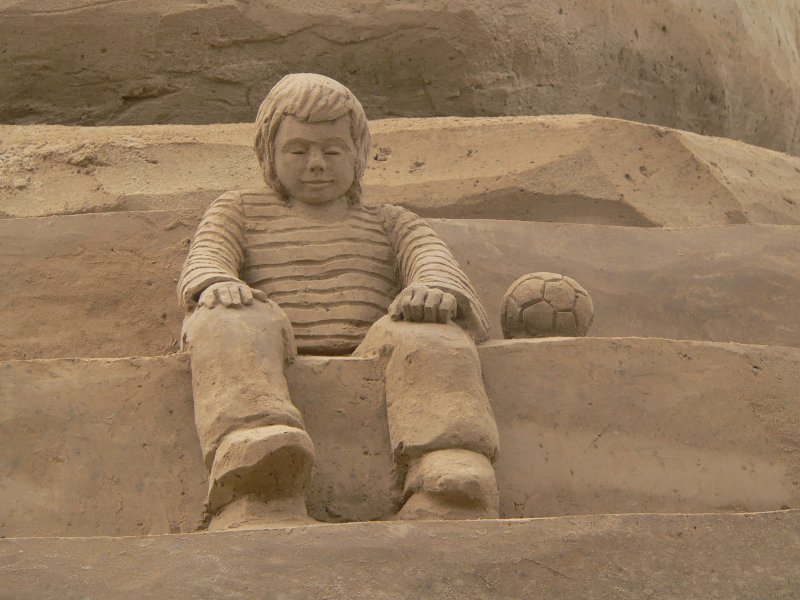 Ein begeisterter Fuballer. Sandsation 2006