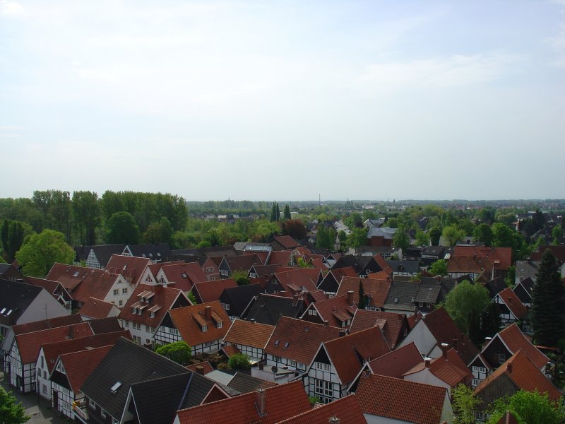 Ein Blick vom Rathaus der Stadt auf die Reste der Altstadt in Richtung des Stadtteils Wiedenbrck. Deutlich sind die Neubauten im Altstadtbereich zu erkennen. Geplant war, fast die komplette Altstadt umzugestalten und durch Neubauten zu ersetzen. 