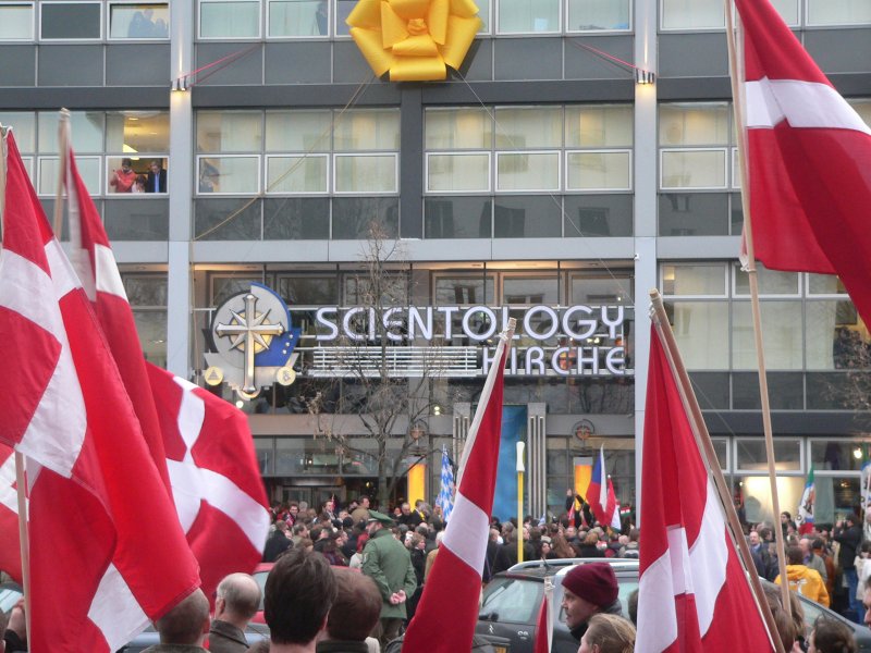 Ein eher unbehagliches Gefhl haben die Berliner mit Blick auf ihre neueste  Institution . Das Scientology-Gebude in der Otto-Suhr-Allee nahe dem Ernst-Reuter-Platz wurde am 13.1.2007 feierlich erffnet.