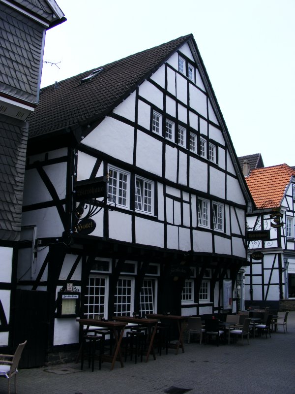 Ein Fachwerkhaus in der Altstadt von Hattingen am 15. April 2009.