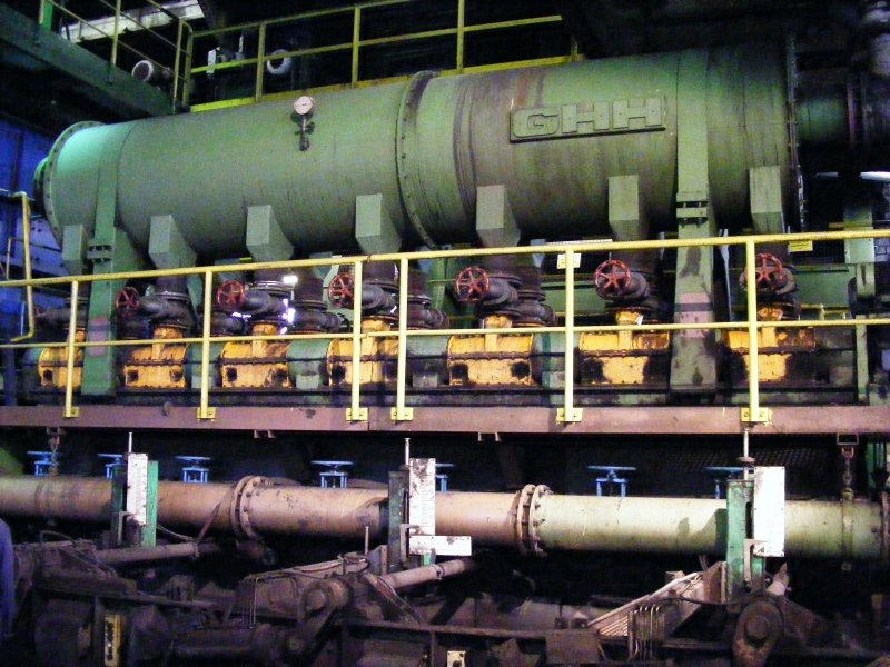 Ein Kessel und Rohrleitungen in der Kohlenwsche des Bergwerks Auguste Victoria 3/7 in Marl beim Tag der offenen Tr am 9. Mai 2009. 

