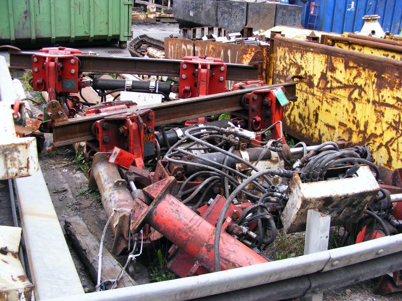 Ein Materiallagerplatz auf dem Gelnde des Bergwerks Auguste Victoria 3/7 in Marl beim Tag der offenen Tr am 9. Mai 2009. 
