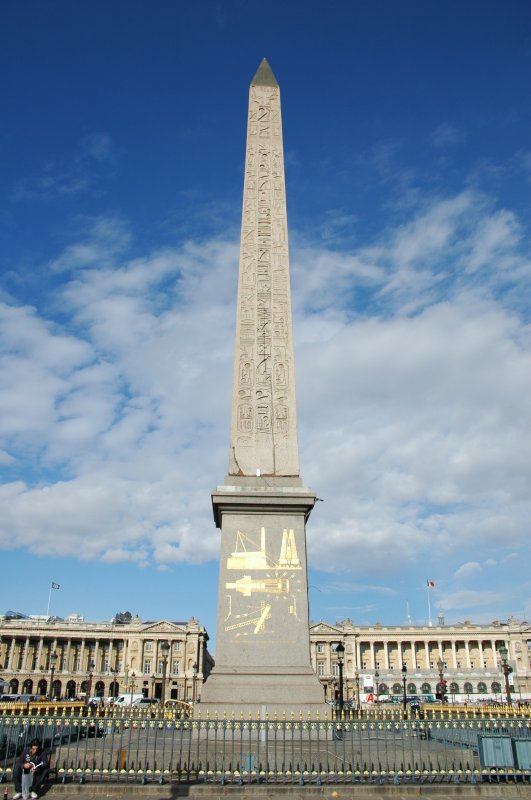 Ein original aus Luxor: Der 3000 Jahre alte und 230t schwere Obelisk am Place de la Concorde. (Okt/08)
