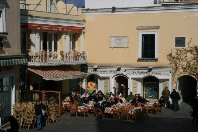 Ein Straßencafé in Capri Centro; 10.02.2008