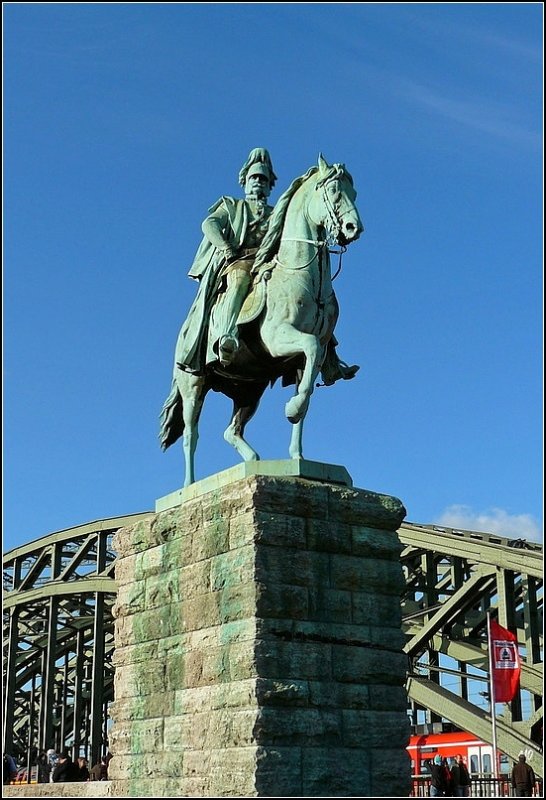 Eines der vier Reiterstandbilder an der Hohenzollernbrcke in Kln. 08.11.08 (Hans)