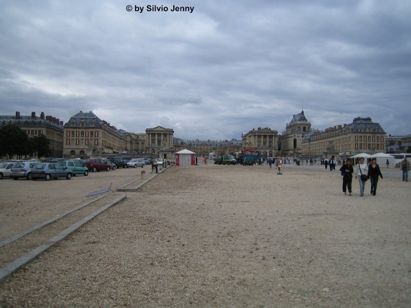 Eingang des gigantischen Chateau Versailles am 6.7.05