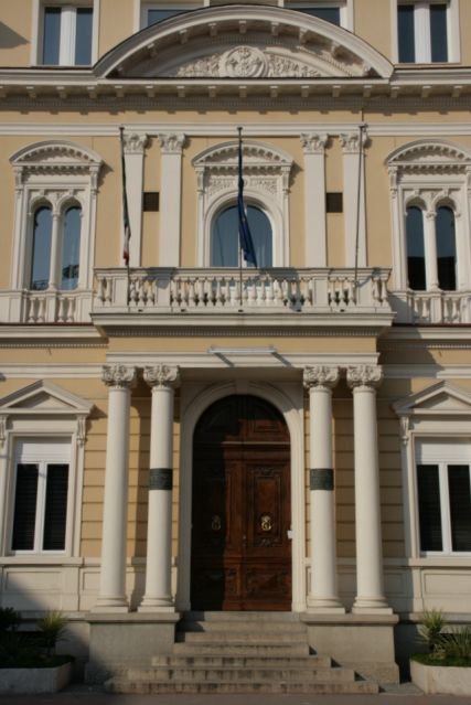 Einige schmucke Fassaden prgen so heute das Stadtbild von Caserta.