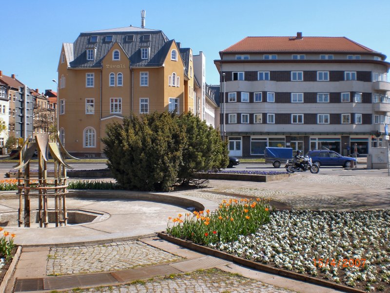 Erfurt, am Talknoten. Blick zum Tivoli, April 2007