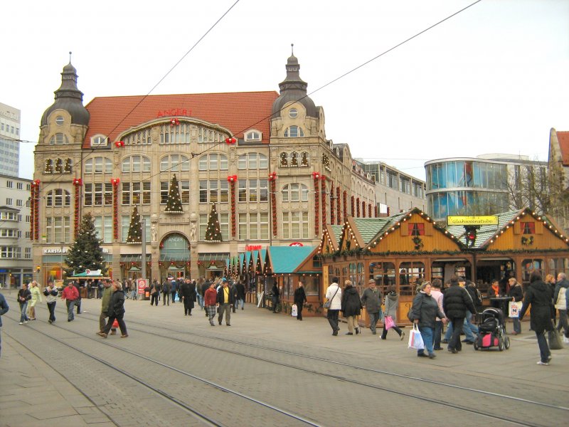 ERFURT, Anger mit Warenhaus in der Vorweihnachtszeit, 2007