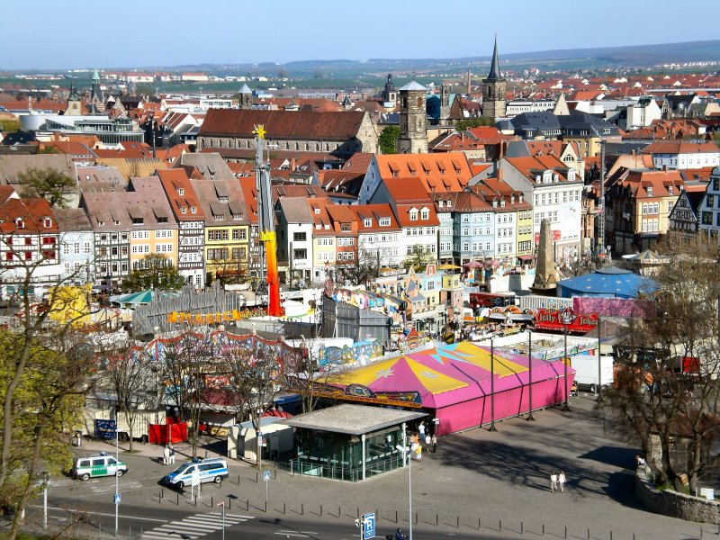 Erfurt, Domplatz mit Frhlingsrummel. 2007