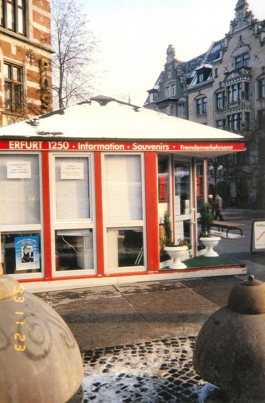 Erfurt. Info-Pavillion auf dem alten Anger. 1993