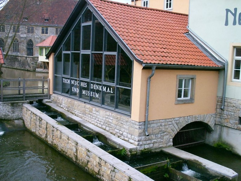 ERFURT, Neue Mhle, jetzt mit groem Sichtfenster, am Breitstrom
2004