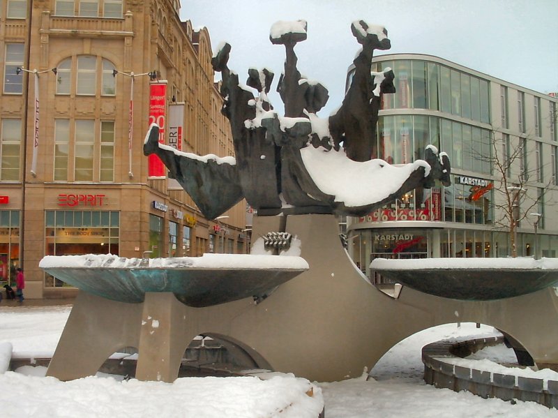 ERFURT  - neuer Angerbrunnen, Winter 2005