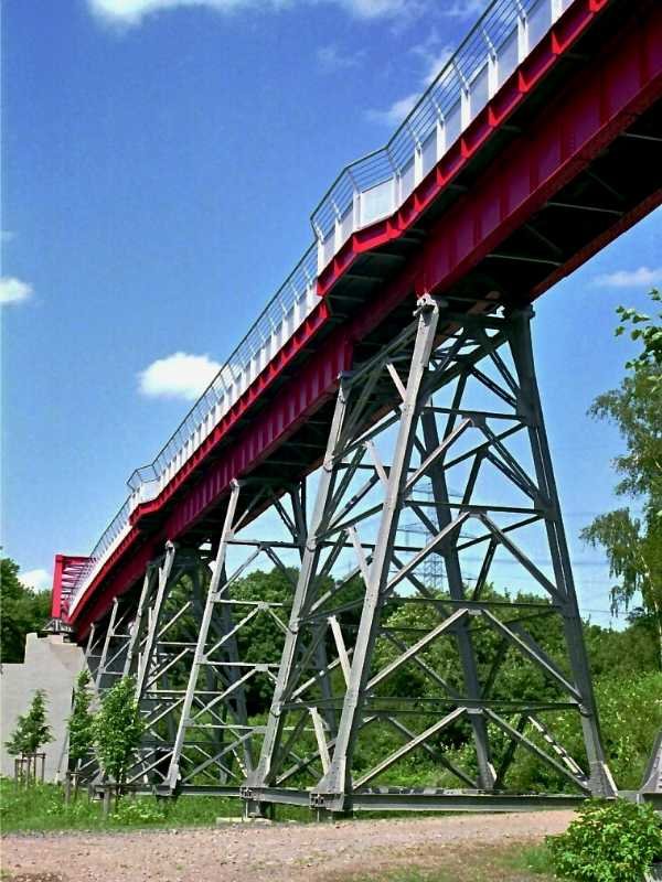 Erzbahn-Brcke Nr. 9, heute Teil des Radwanderweges Jahrhunderthalle Bochum - Hafen Grimberg in Gelsenkirchen (30. Mai 2007)